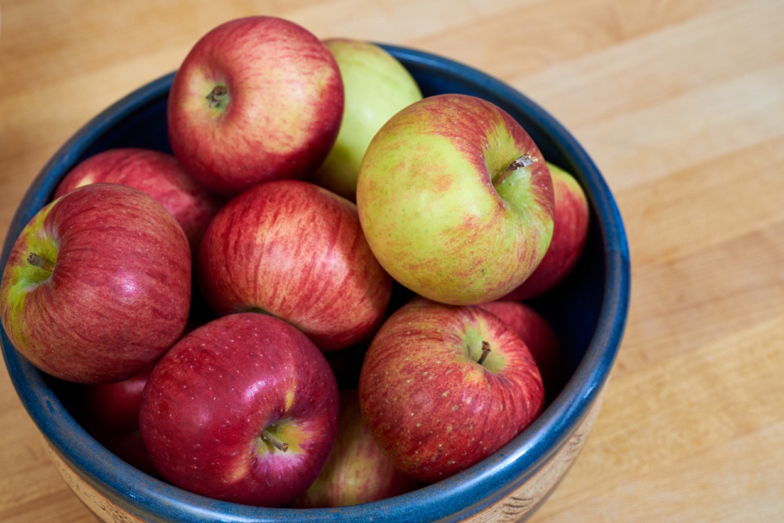 What to Eat When You're Stressed (Not What You're Reaching For)